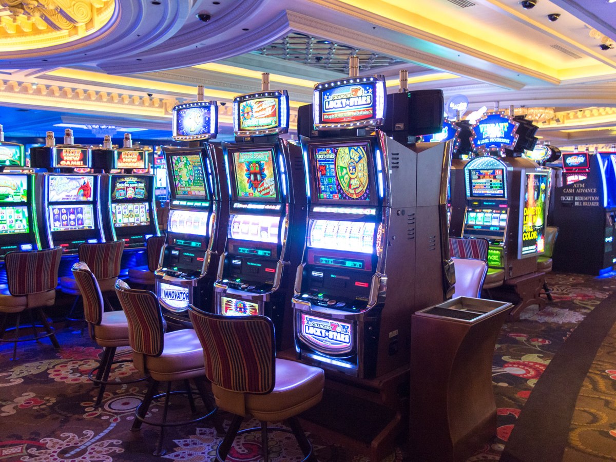 4 STRATEGY SKILLS FOR PLAYING THE&nbsp;SLOTS